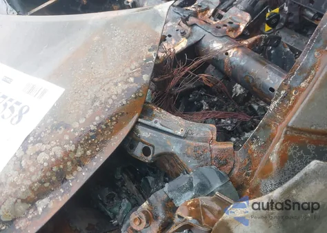 2010 Toyota Camry Le z USA, uszkodzony, nr VIN 4T1BF3EK5AU042799